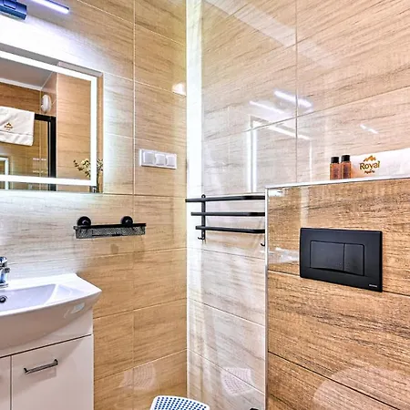 Butikowe Pine By Royal Aparts Шклярска-Поремба