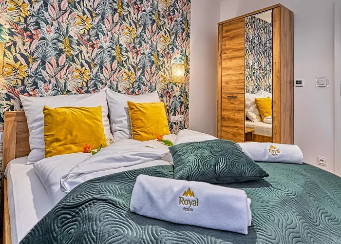 Butikowe Pine By Royal Aparts Шклярска-Поремба