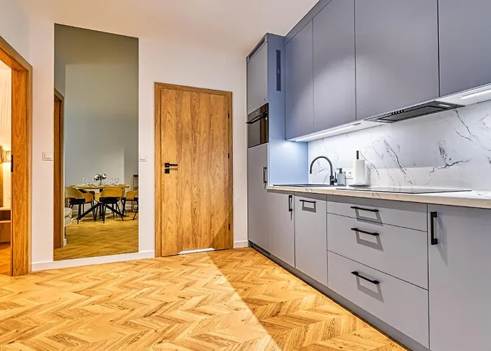 Butikowe Pine By Royal Aparts * Шклярска-Поремба