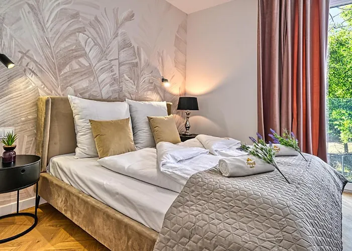 Butikowe Pine By Royal Aparts * Шклярска-Поремба