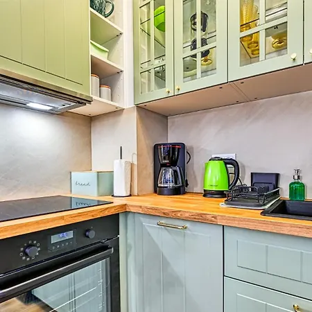 Butikowe Pine By Royal Aparts שצ'קלארסקה פוראובה