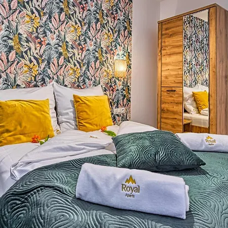 Butikowe Pine By Royal Aparts שצ'קלארסקה פוראובה