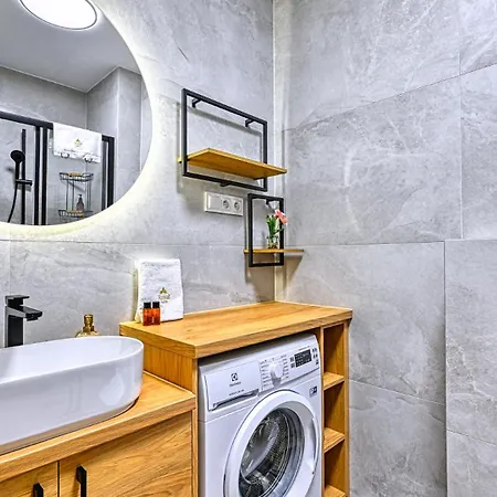 Butikowe Pine By Royal Aparts דירה שצ'קלארסקה פוראובה