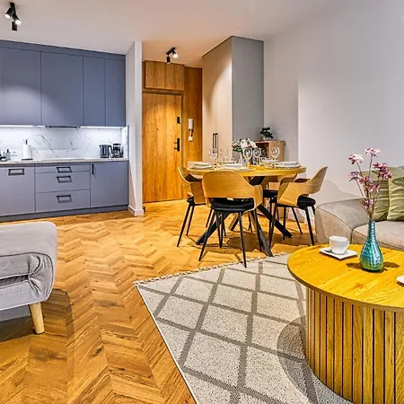 Butikowe Pine By Royal Aparts *