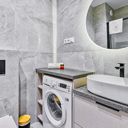 Butikowe Pine By Royal Aparts