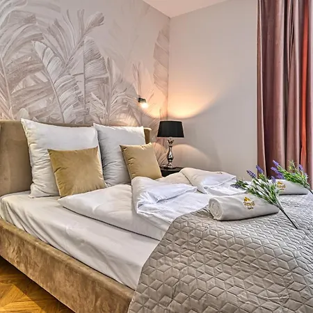 Butikowe Pine By Royal Aparts * שצ'קלארסקה פוראובה