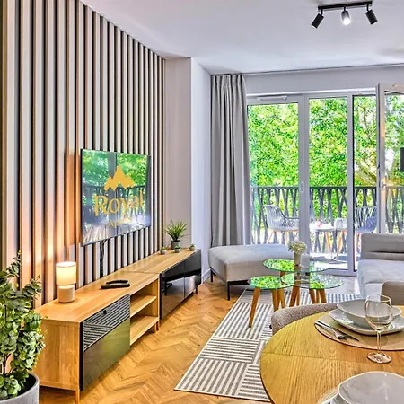 Butikowe Pine By Royal Aparts * שצ'קלארסקה פוראובה