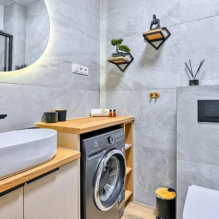 Butikowe Pine By Royal Aparts דירה שצ'קלארסקה פוראובה