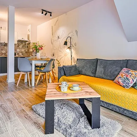 Butikowe Pine By Royal Aparts שצ'קלארסקה פוראובה