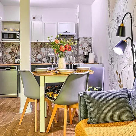 Butikowe Pine By Royal Aparts * שצ'קלארסקה פוראובה