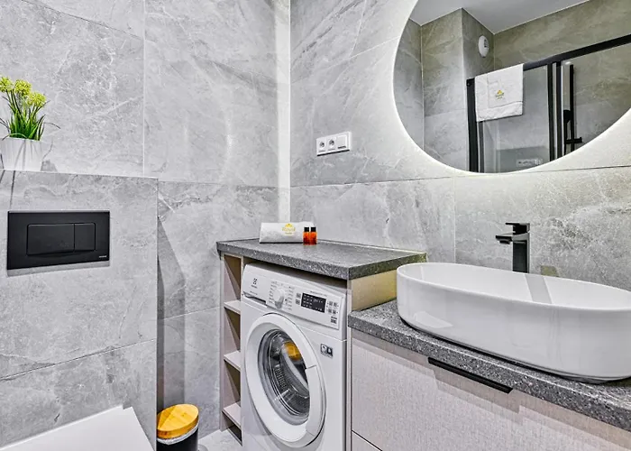 Butikowe Pine By Royal Aparts