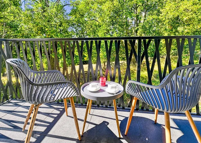 Butikowe Pine By Royal Aparts